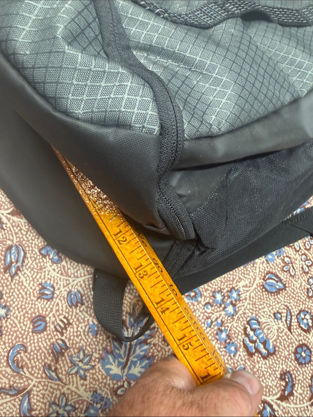Under Armour Black and Gray Performance Backpack - Picture 5 of 6